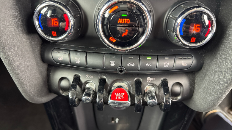 MINI Hatchback 1.5 Cooper Classic 5dr Auto Petrol Hatchback